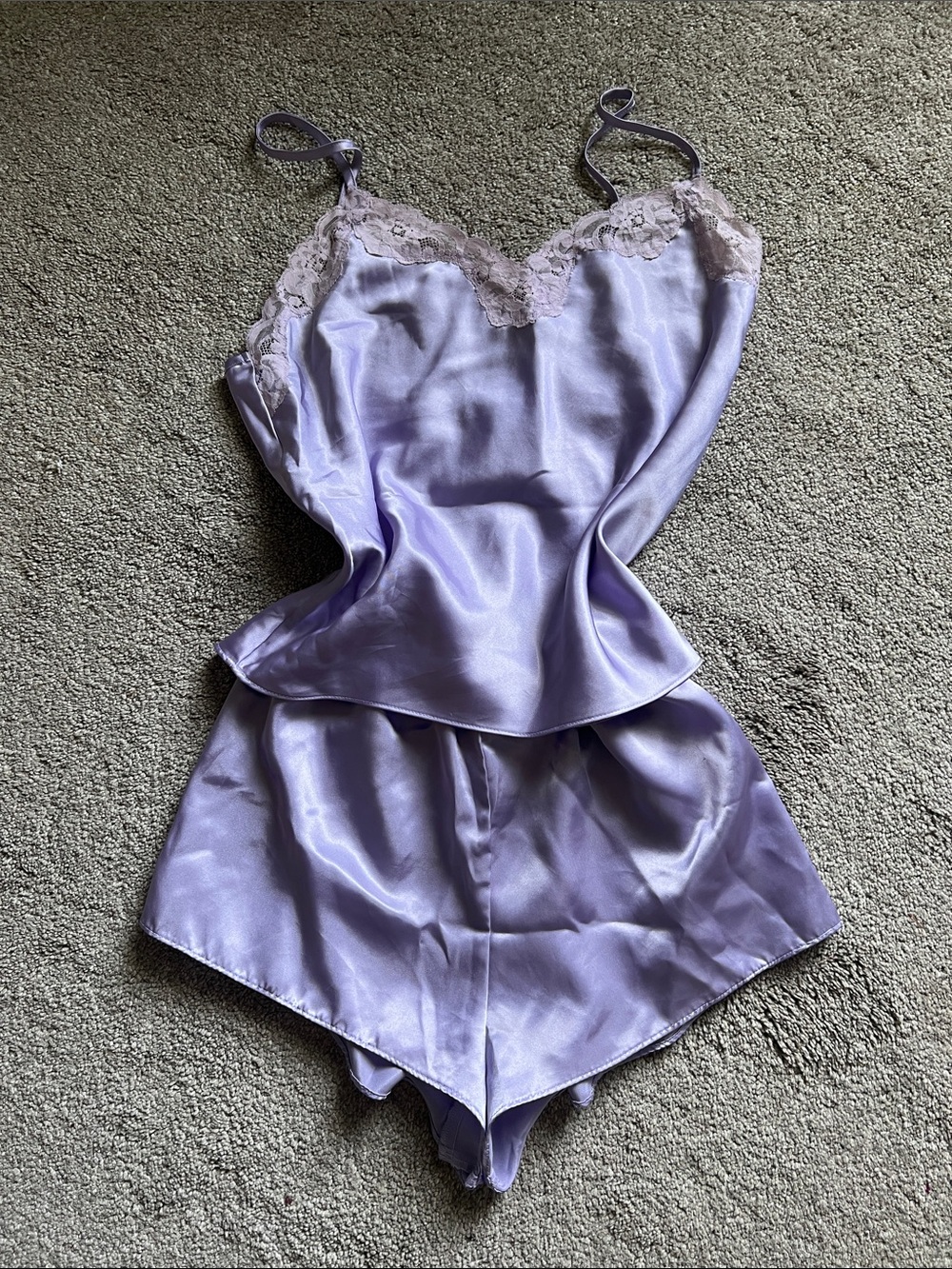 Vintage Warner’s Lavender Satin Lace Cami & Tap Shorts Pajama Set M